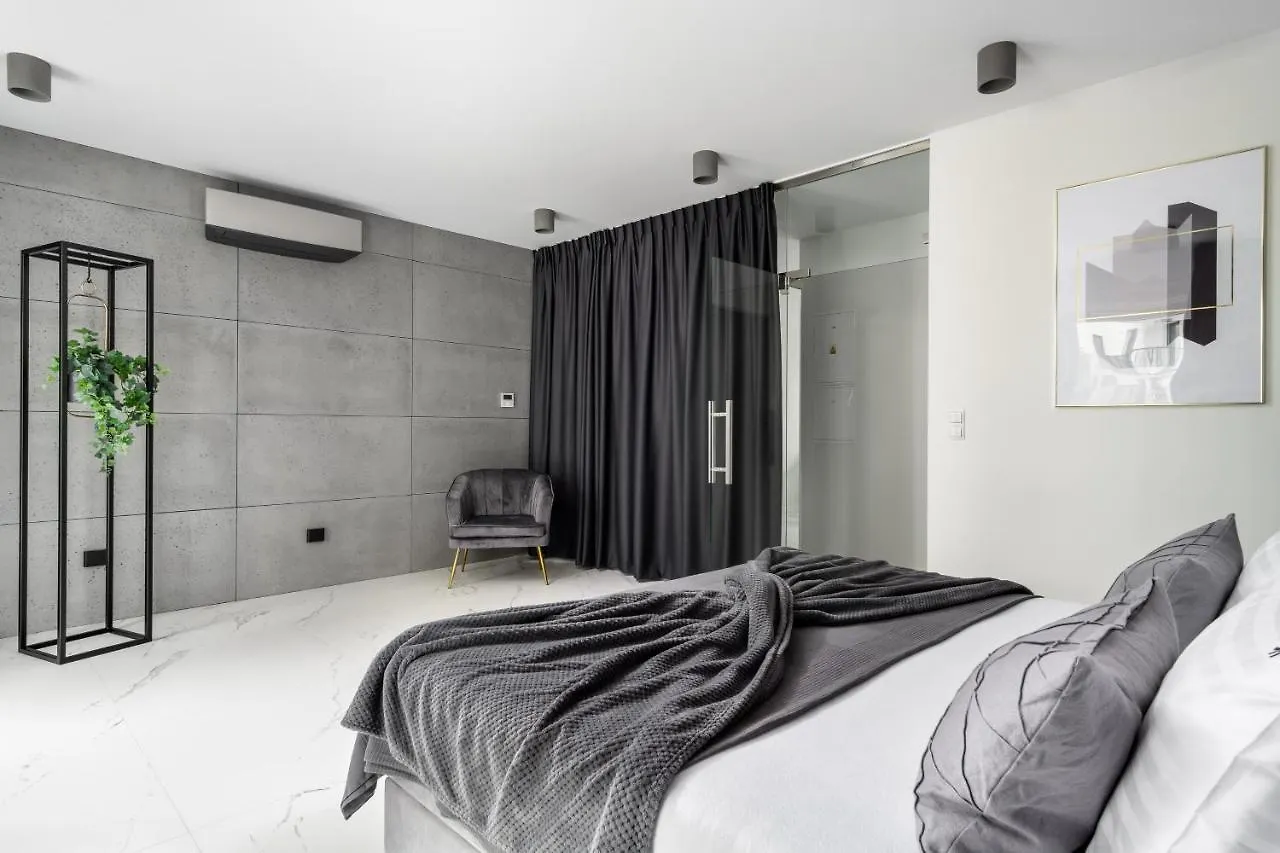 El Apartments - Aries Poznan 0*,  Poland